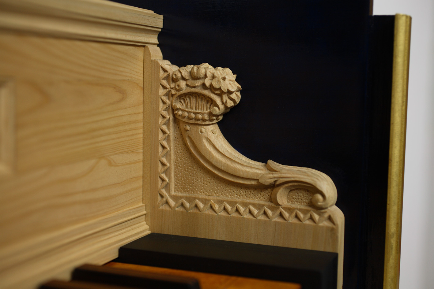 Giusti carved bracket enlarged